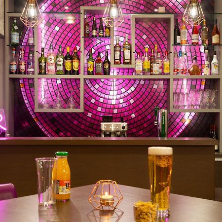 Comfort Hotel Orleans Olivet Оливе Екстериор снимка
