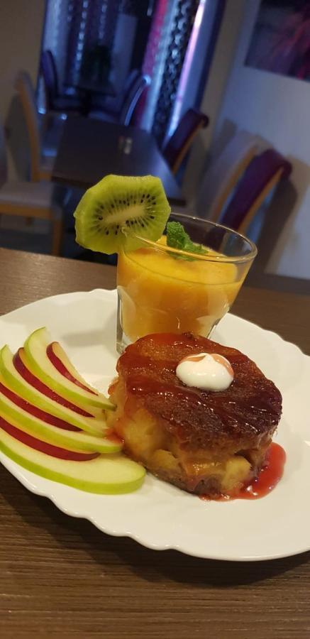 Comfort Hotel Orleans Olivet Оливе Екстериор снимка
